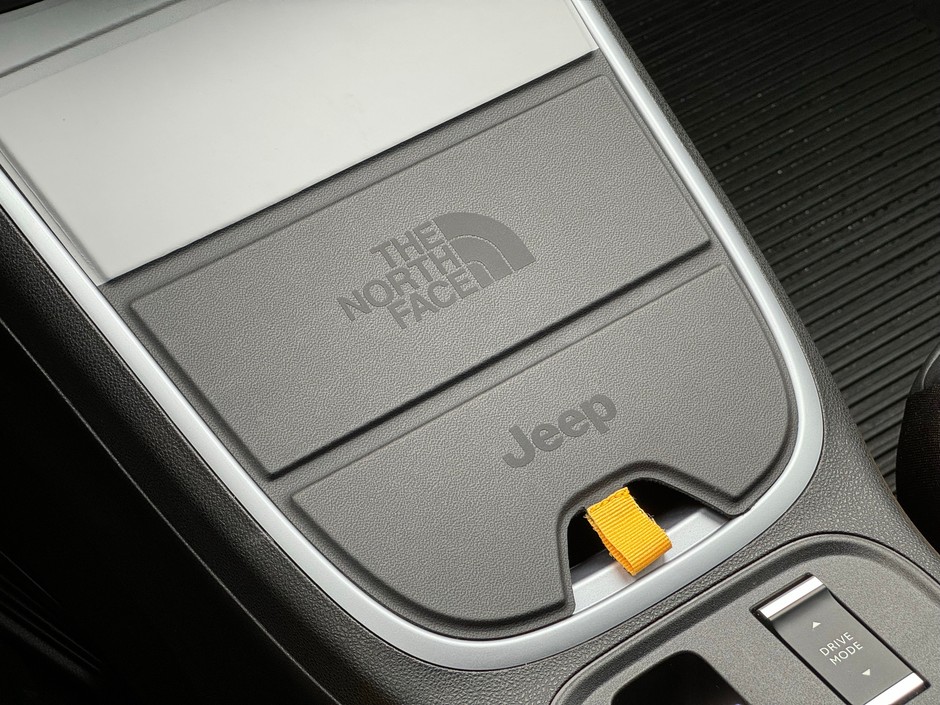 Jeep Avenger 4xe w wersji The North Face Edition