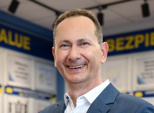 Czy opony z niemieckich fabryk są lepsze od tych z Polski? Dyrektor fabryki w Dębicy rozwiewa wątpliwości