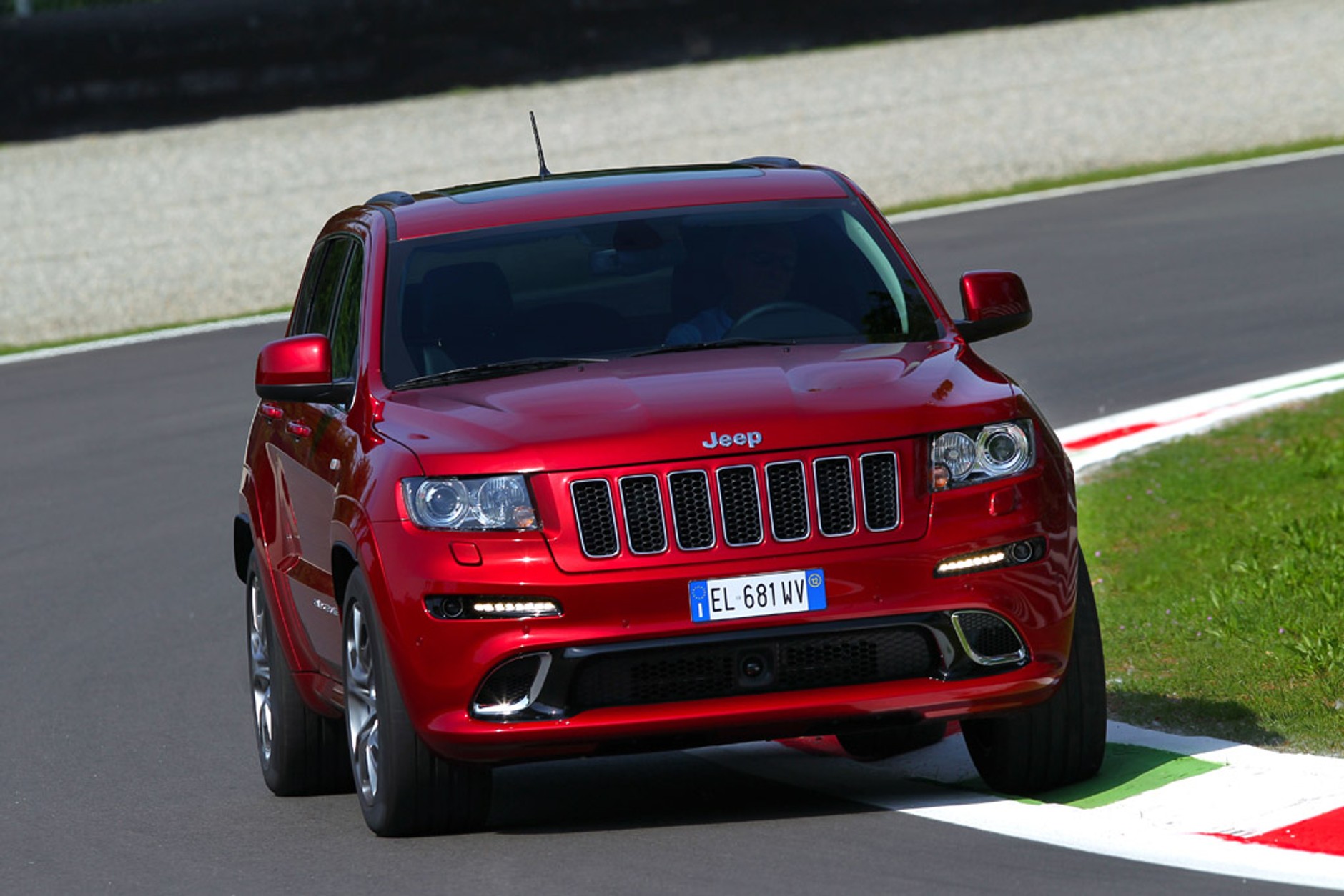 Jeep Grand Cherokee SRT: najmocniejszy i najszybszy