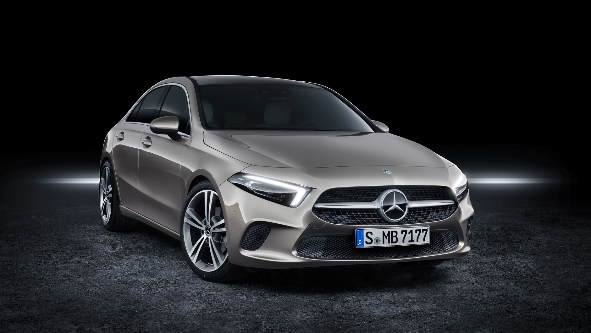 Mercdes Klasy A sedan w wersji europejskiej