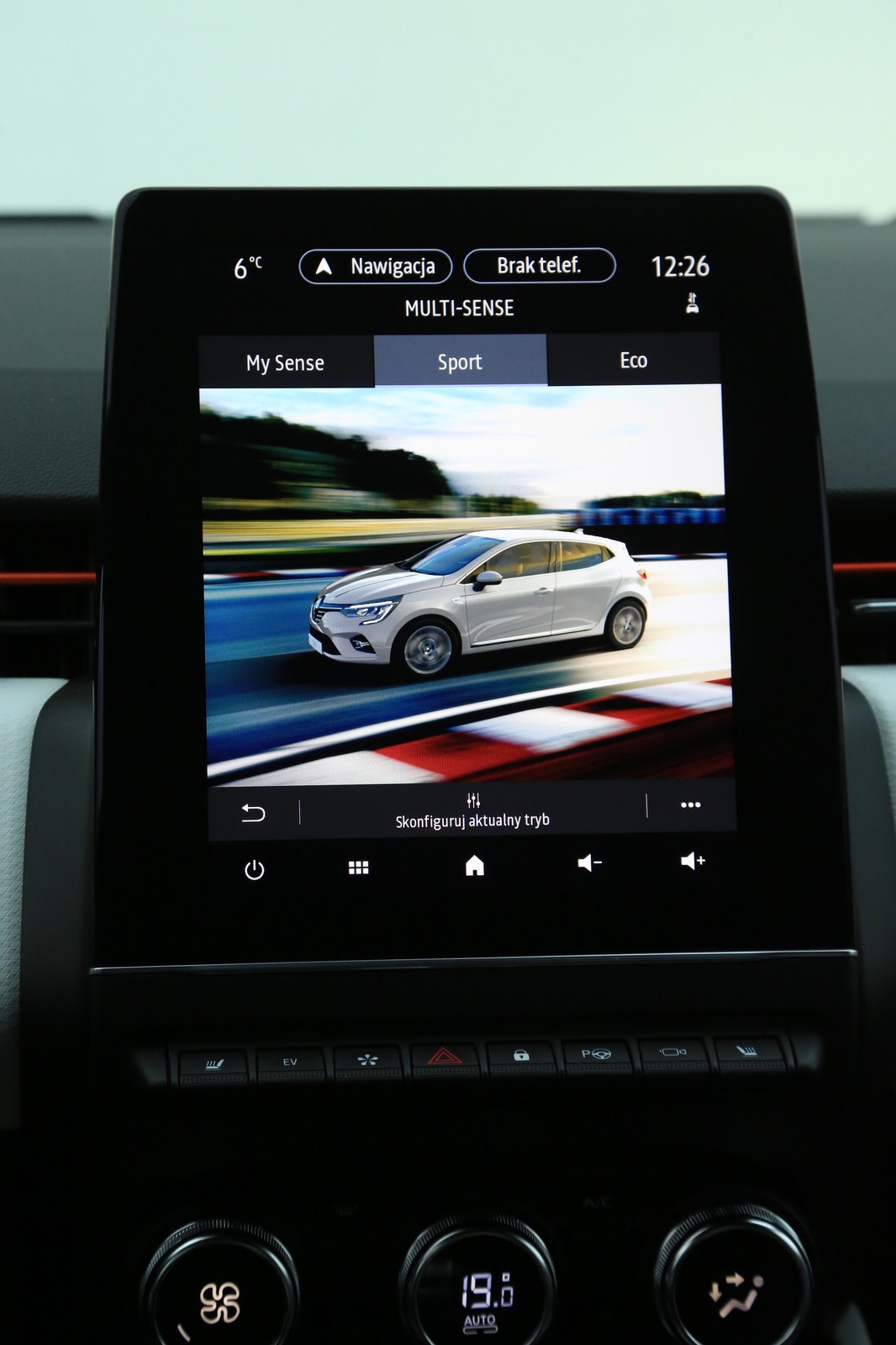 Ford Fiesta 1.0 EcoBoost Hybrid vs. Renault Clio E-Tech