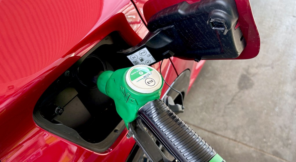 Tankowanie samochodu