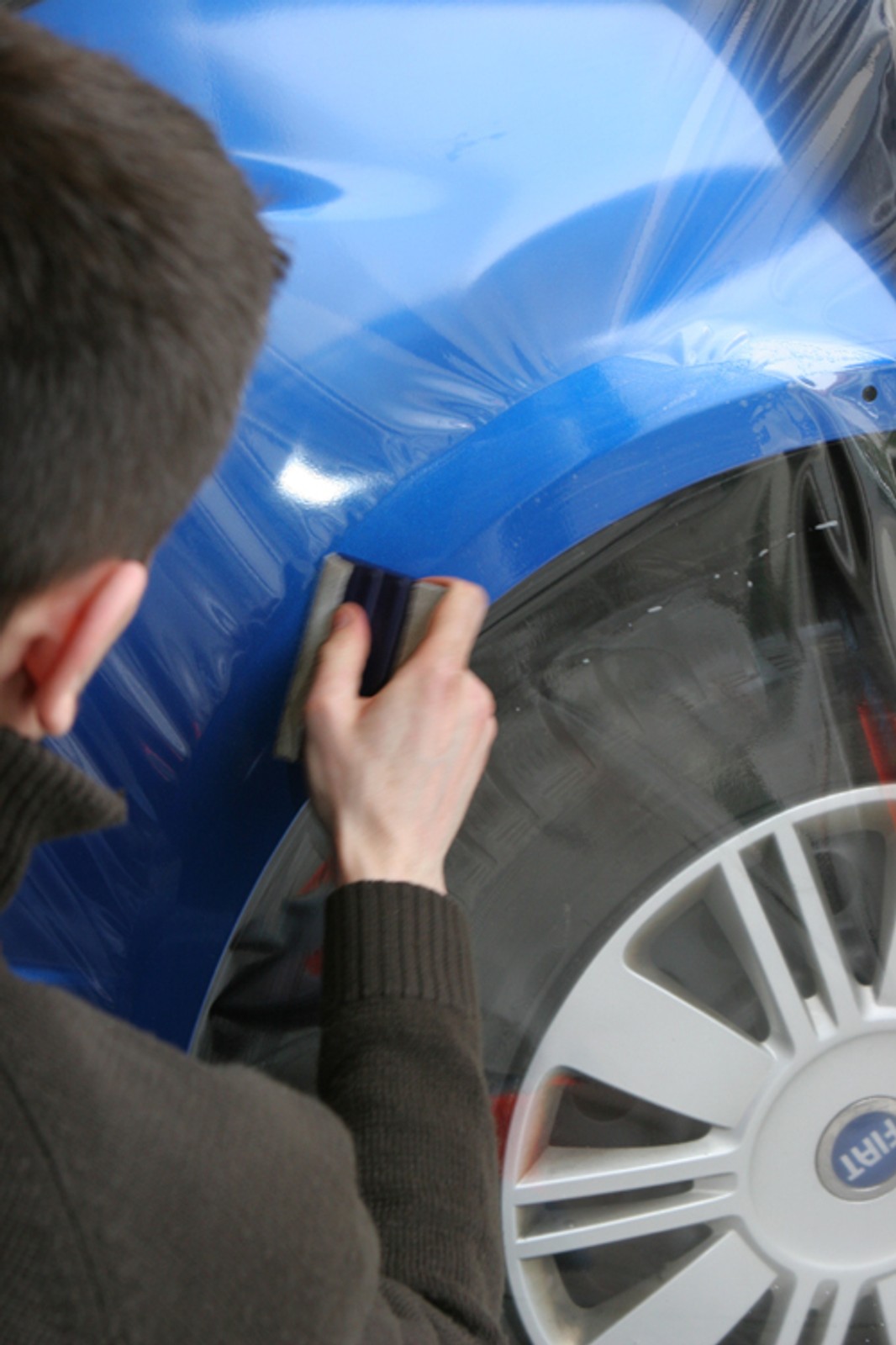 Oklejanie samochodu folią ochronną - Gałęzie? Nic takiego