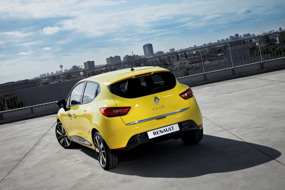 Renault Clio IV: auto generacji Facebooka