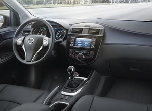 Nissan Pulsar - zdjęcia wnętrza