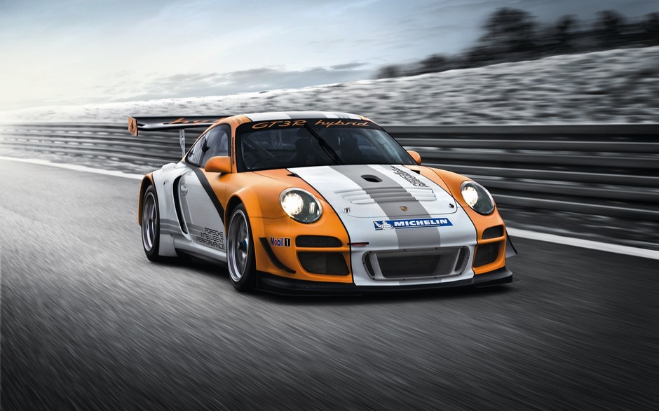 Porsche GT3 R Hybrid
