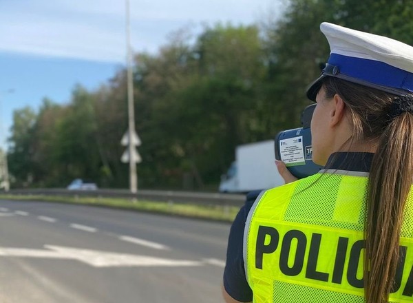 W grudniu posypią się supermandaty. Policjanci podwajają kary konkretnym kierowcom [Lista]