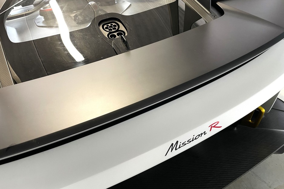 Porsche Mission R