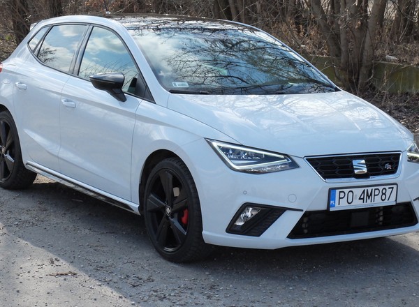 Seat Ibiza 1.0 TSI FR Black – atrapa sportowego auta?