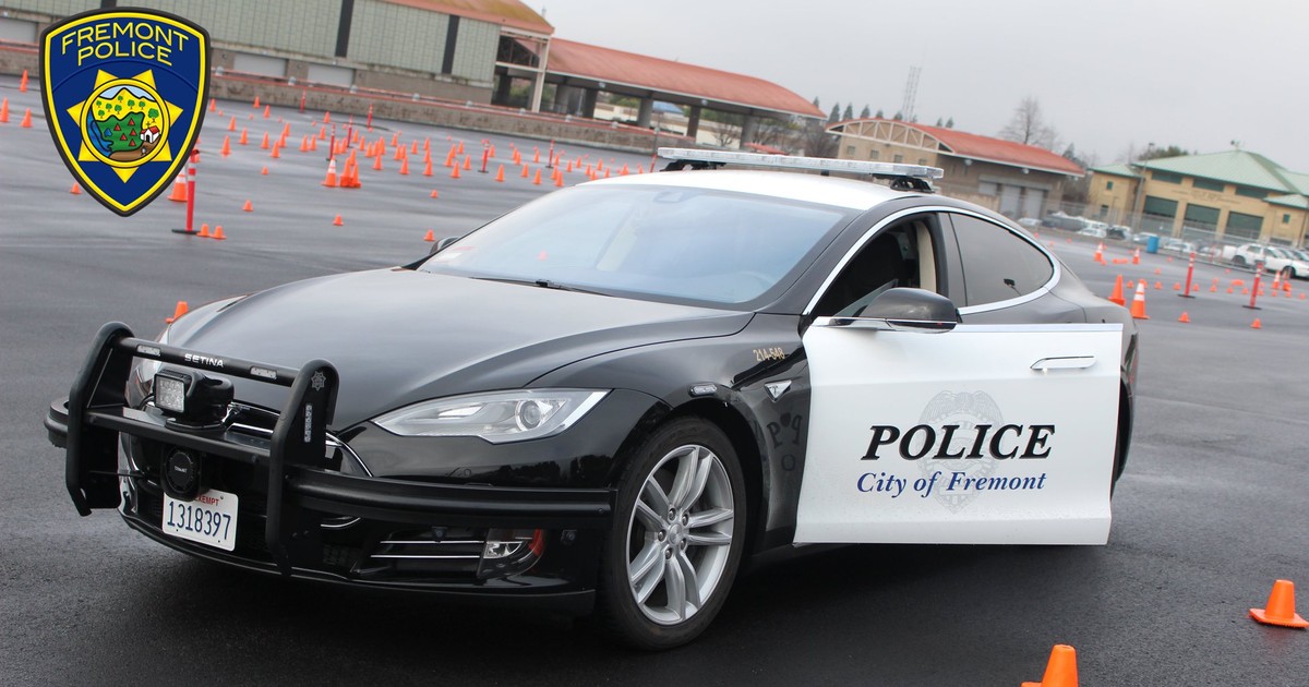 Policyjna Tesla Model S