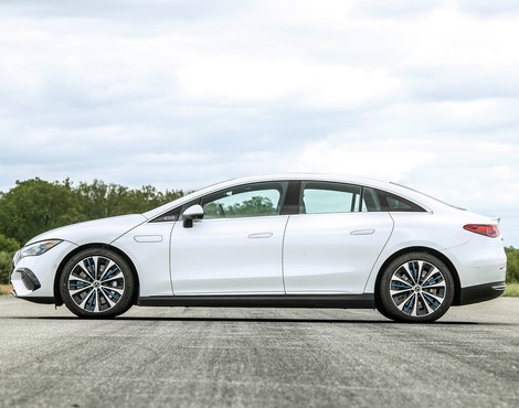 Mercedes EQE 350+ (2022)
