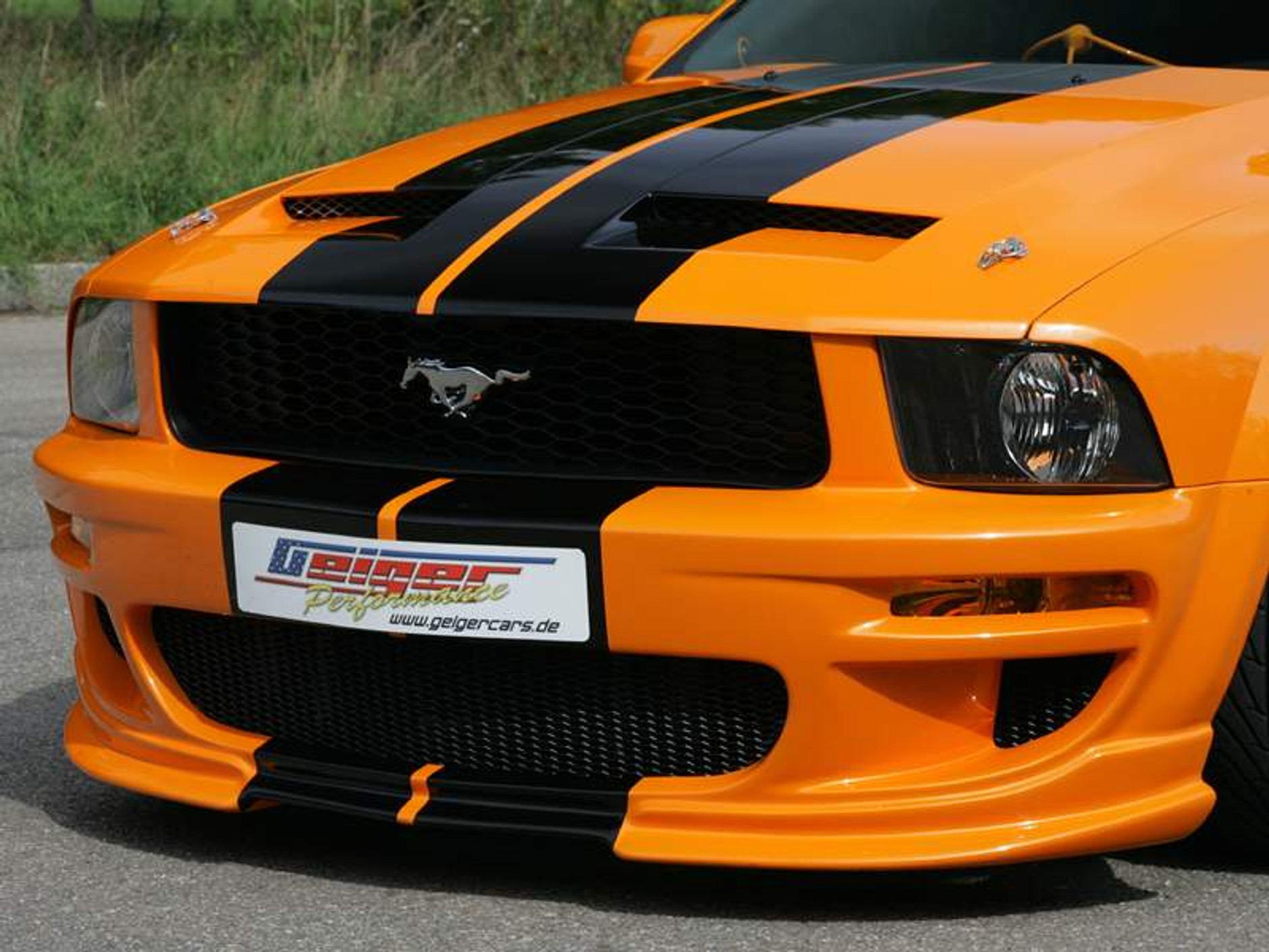 Ford Mustang GT520 GeigerCars – pomarańczowy odrzutowiec