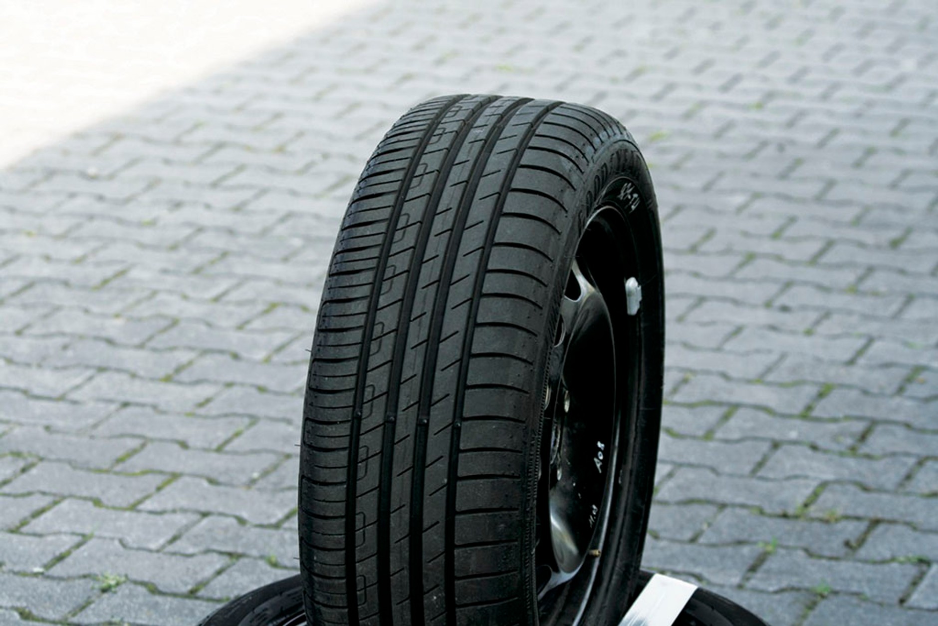 GoodyearEfficientGrip Performance91 Vok. 1230 zł/kpl. Ocena wzorowa