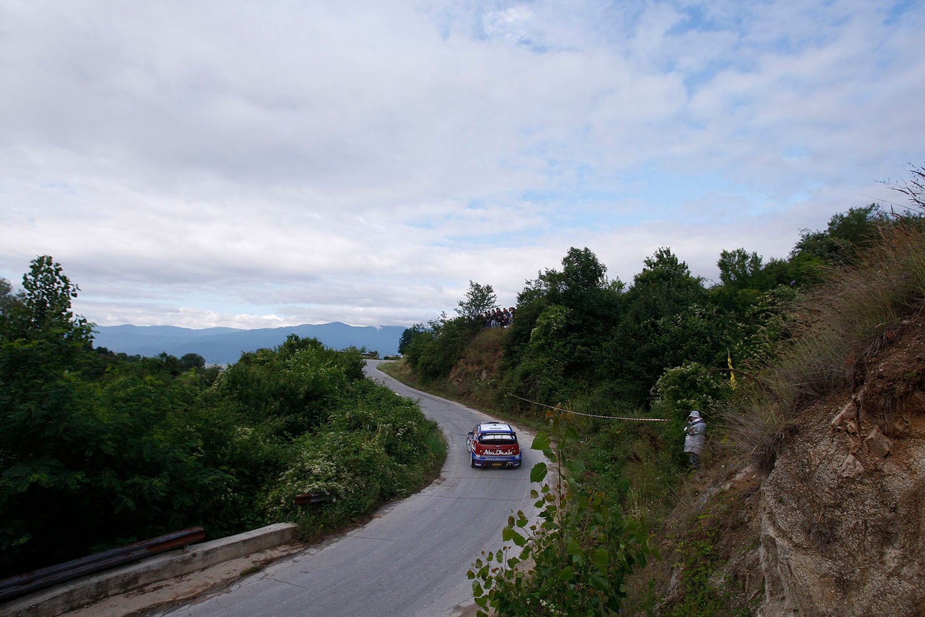 Citroën Total WRT taranuje konkurentów (galeria Rallyworld©Willy Weyens)