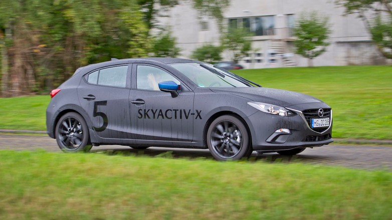 Mazda z silnikiem Skyactiv-X
