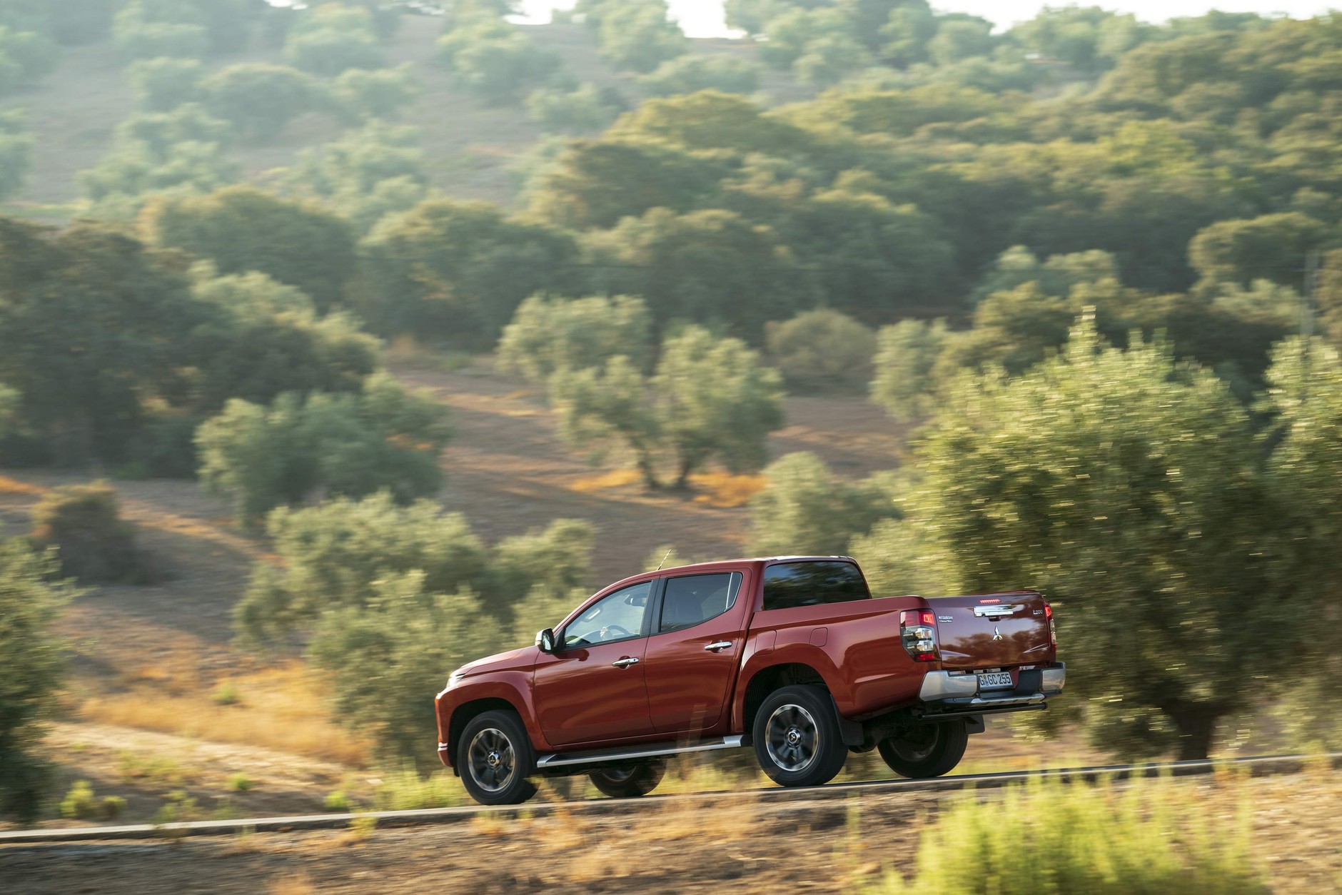 Nowe Mitsubishi L200