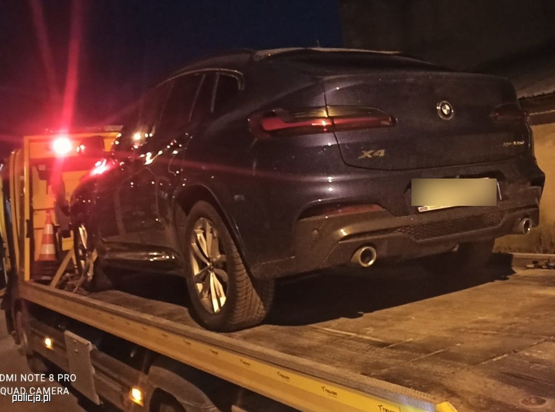 Policja odzyskała 10 z 14 skradzionych aut, i to jednej nocy