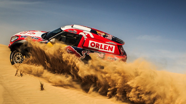 Adam Małysz w Abu Dhabi Desert Challenge