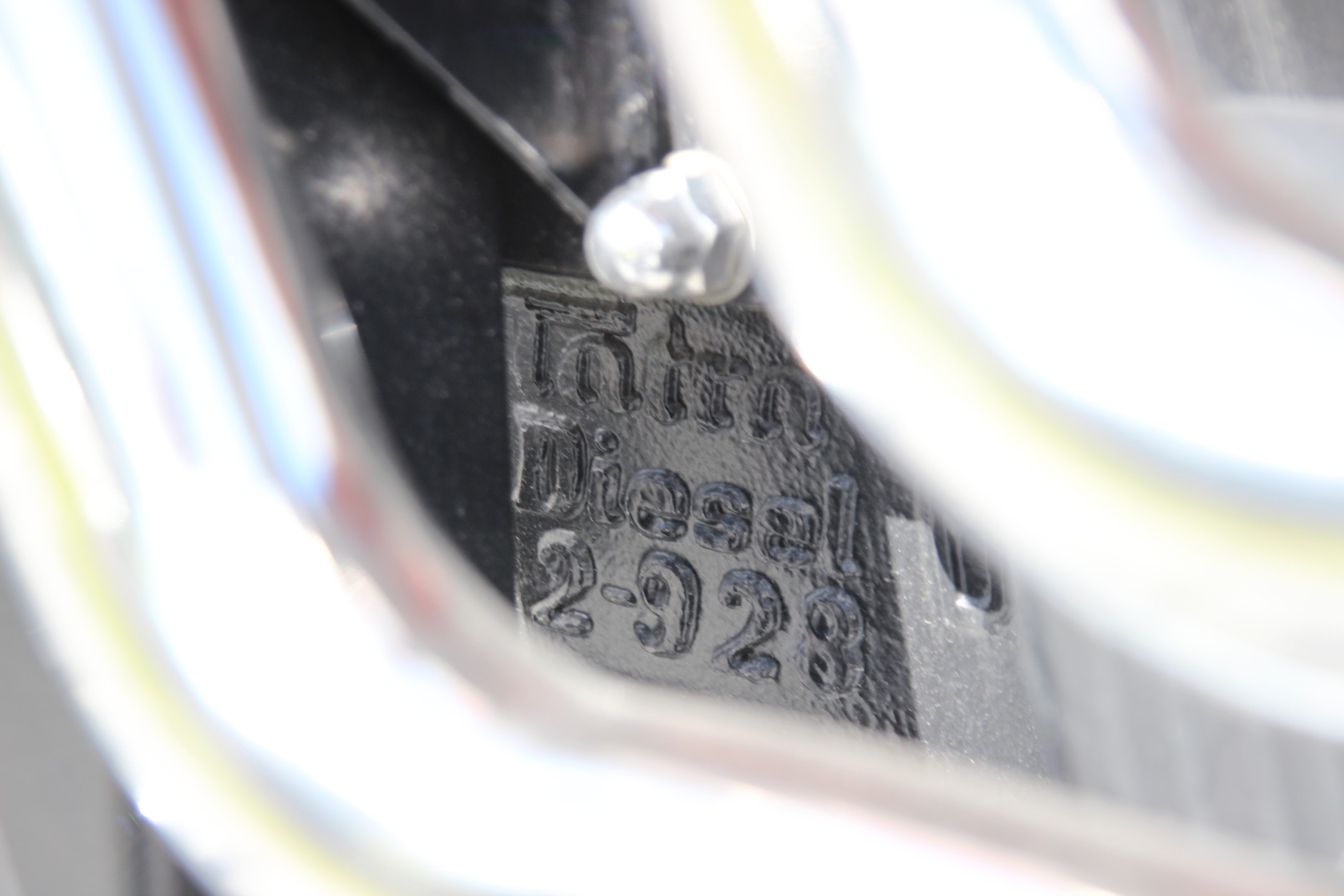 Pomnik z silnika spalinowego Tatra 148