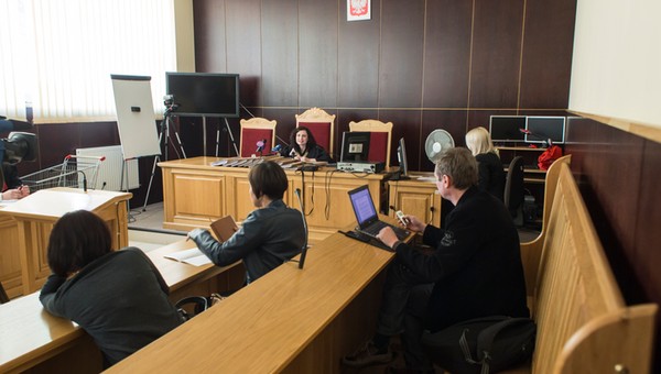 Wypadek ze skutkiem śmiertelnym – kierowca oskarżony o potrójne zabójstwo
