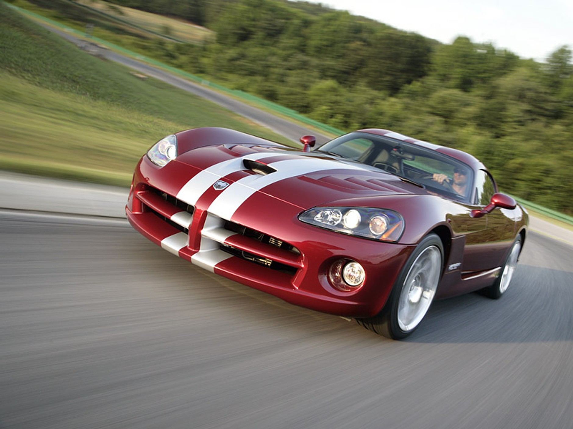 Dodge Viper SRT10 nie zamierza zejść ze sceny