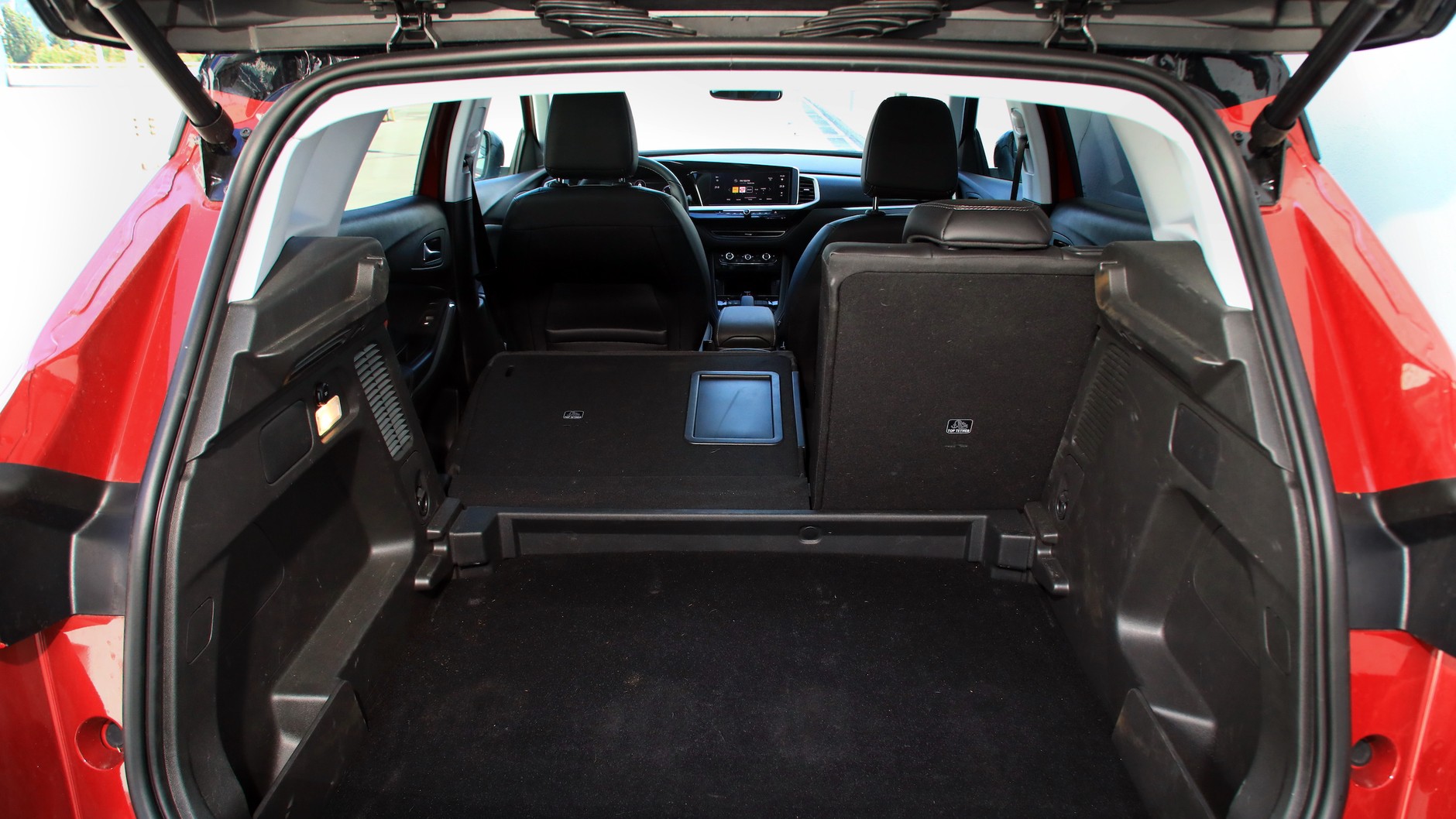 Opel Grandland – po powiększeniu kufer mieści 1652 l