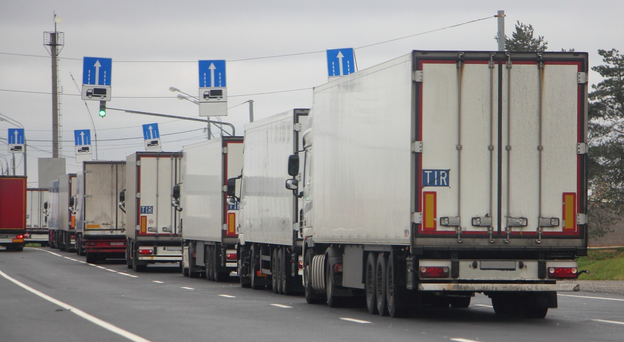 Ogromny korek na granicy Ukrainy z Polską. Na wyjazd czeka ponad 2 tys. pojazdów