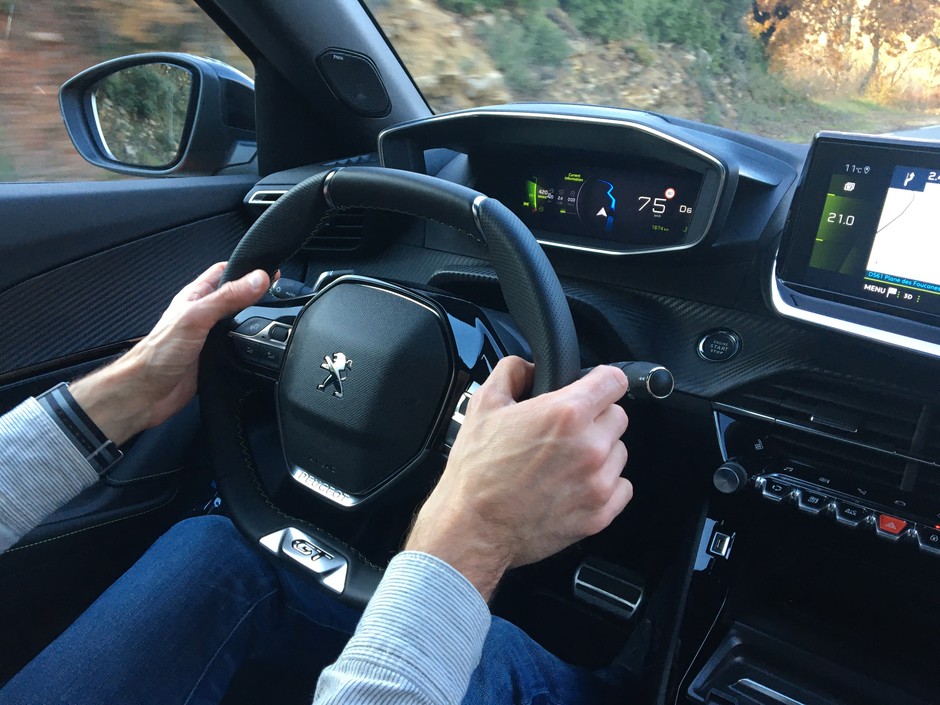 Nowy Peugeot 2008 – wersja spalinowa