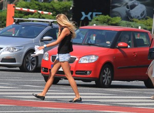 Kobiety chodzące ze smartfonem są bardziej narażone na potrącenie niż mężczyźni