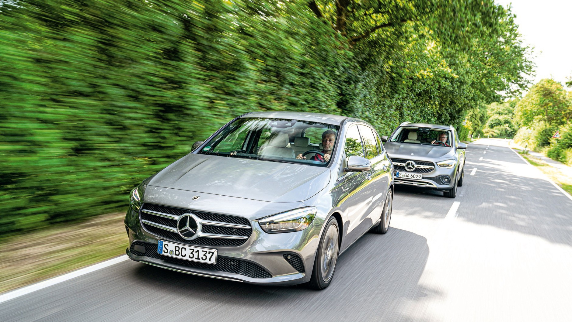 Mercedes klasy B kontra GLA
