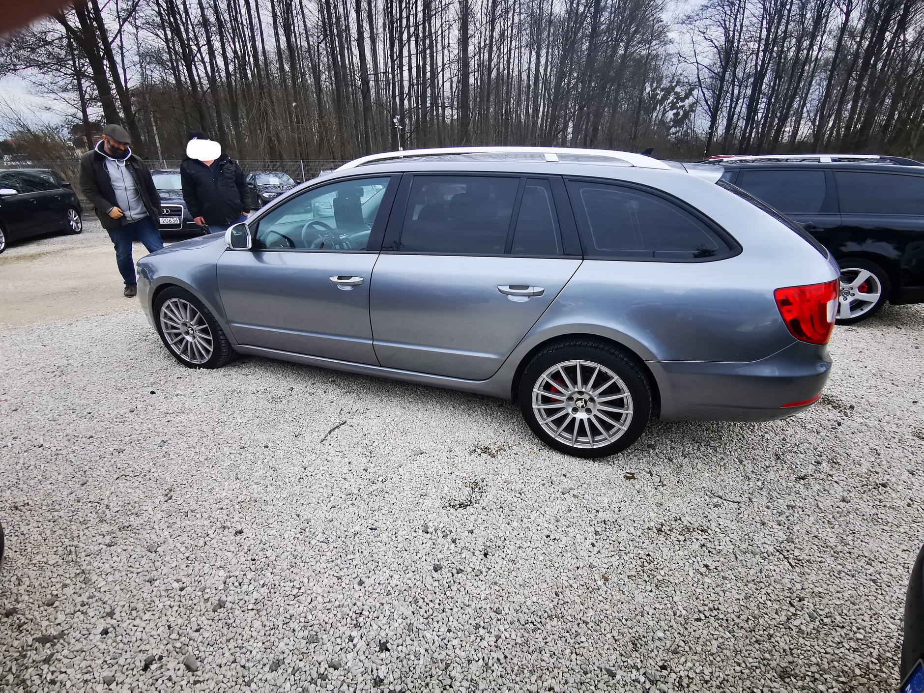 Ta Skoda Superb okazała się nie tylko powypadkowa, lecz także miała cofnięty licznik 