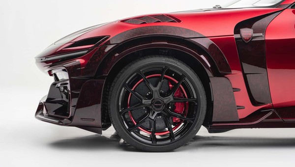 Znowu to zrobili. Mansory przerobiło SUV-a Ferrari. Oto Pugnator