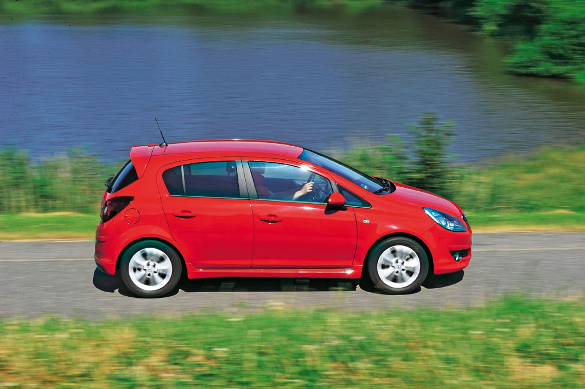 Maluchy, które nie zrujnują budżetu kierowcy: Opel Corsa kontra Peugeot 207, VW Polo, Citroen C3 i Ford Fiesta