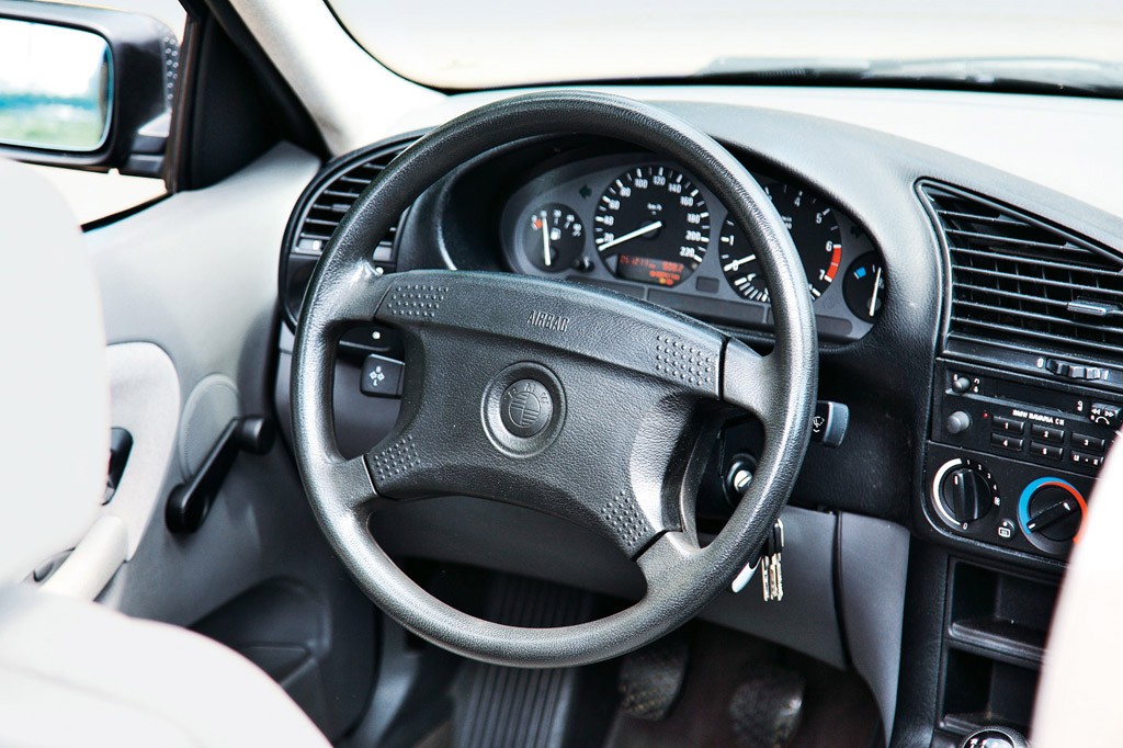 BMW E 36 Baur: kabriolet dla całej rodziny