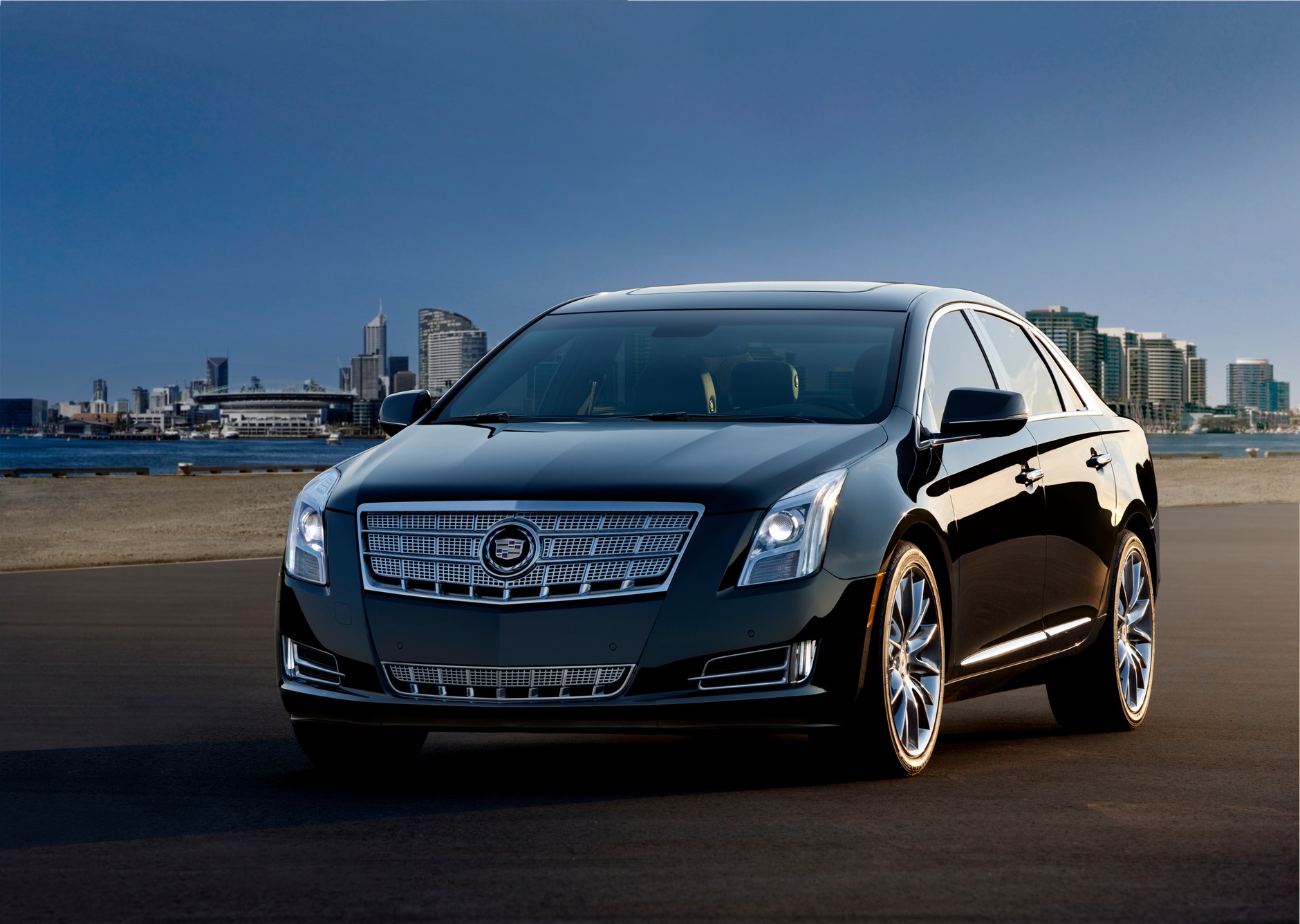 Cadillac XTS: większy niż CTS