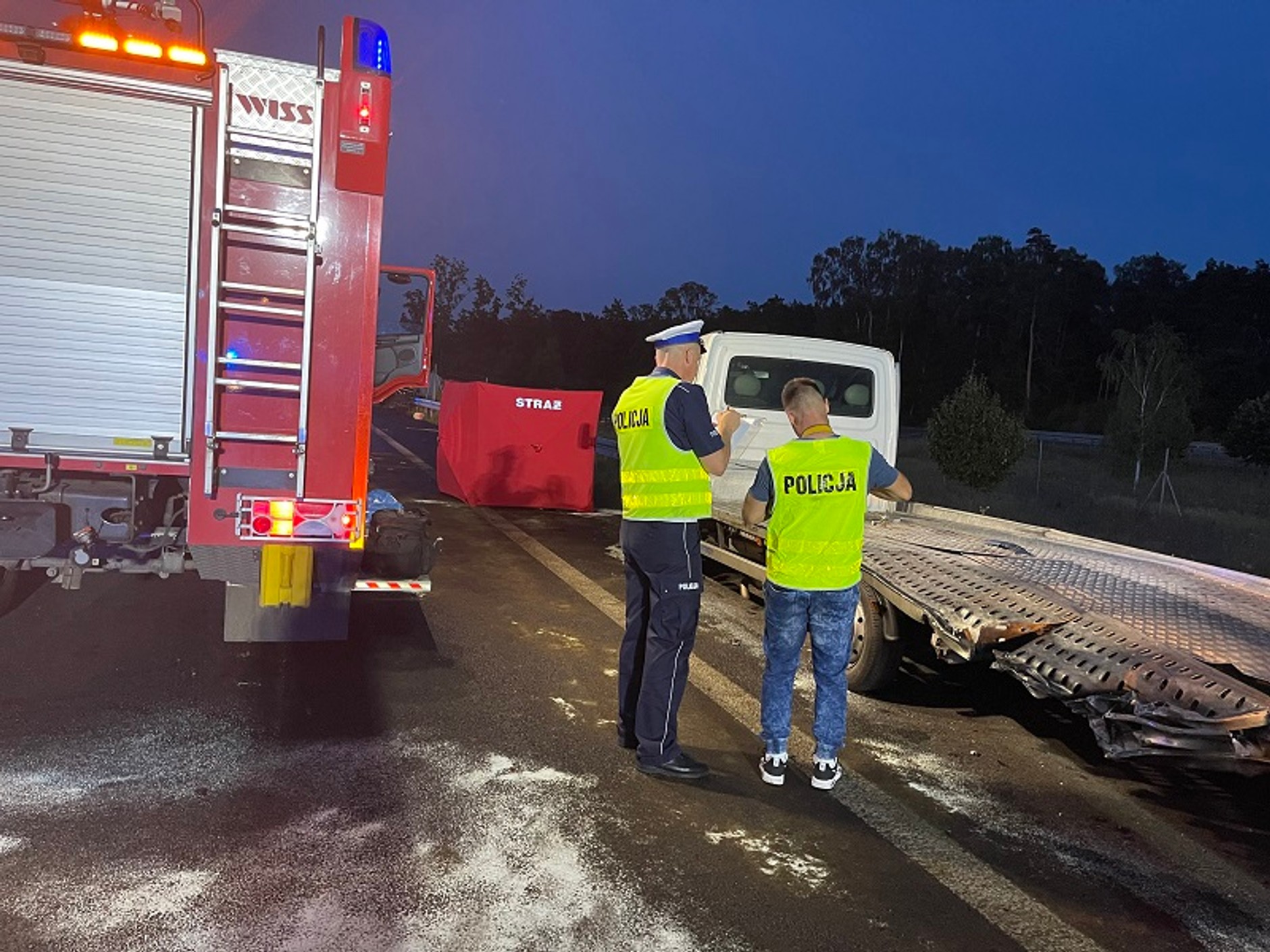 27-latek, który na drodze S5 ładował na lawetę zepsuty samochód, zginął po potrąceniu przez ciężarówkę