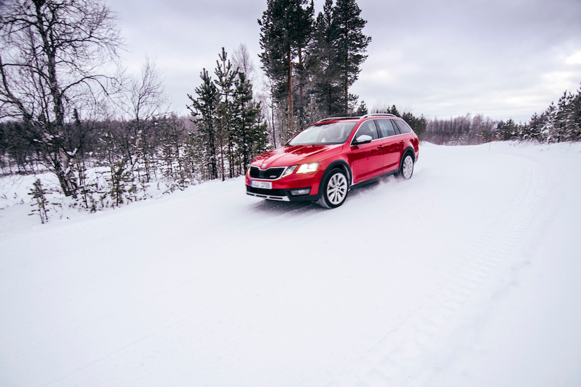 Skoda 4x4 – jazda na lodzie i śniegu
