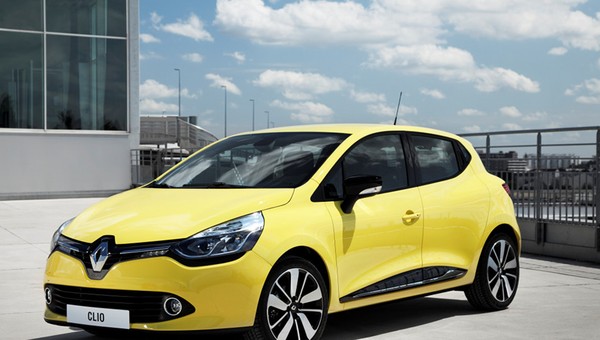 Renault Clio IV: auto generacji Facebooka