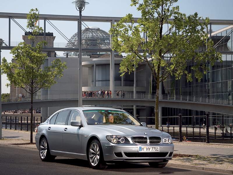 BMW Hydrogen 7 – początek ery wodoru