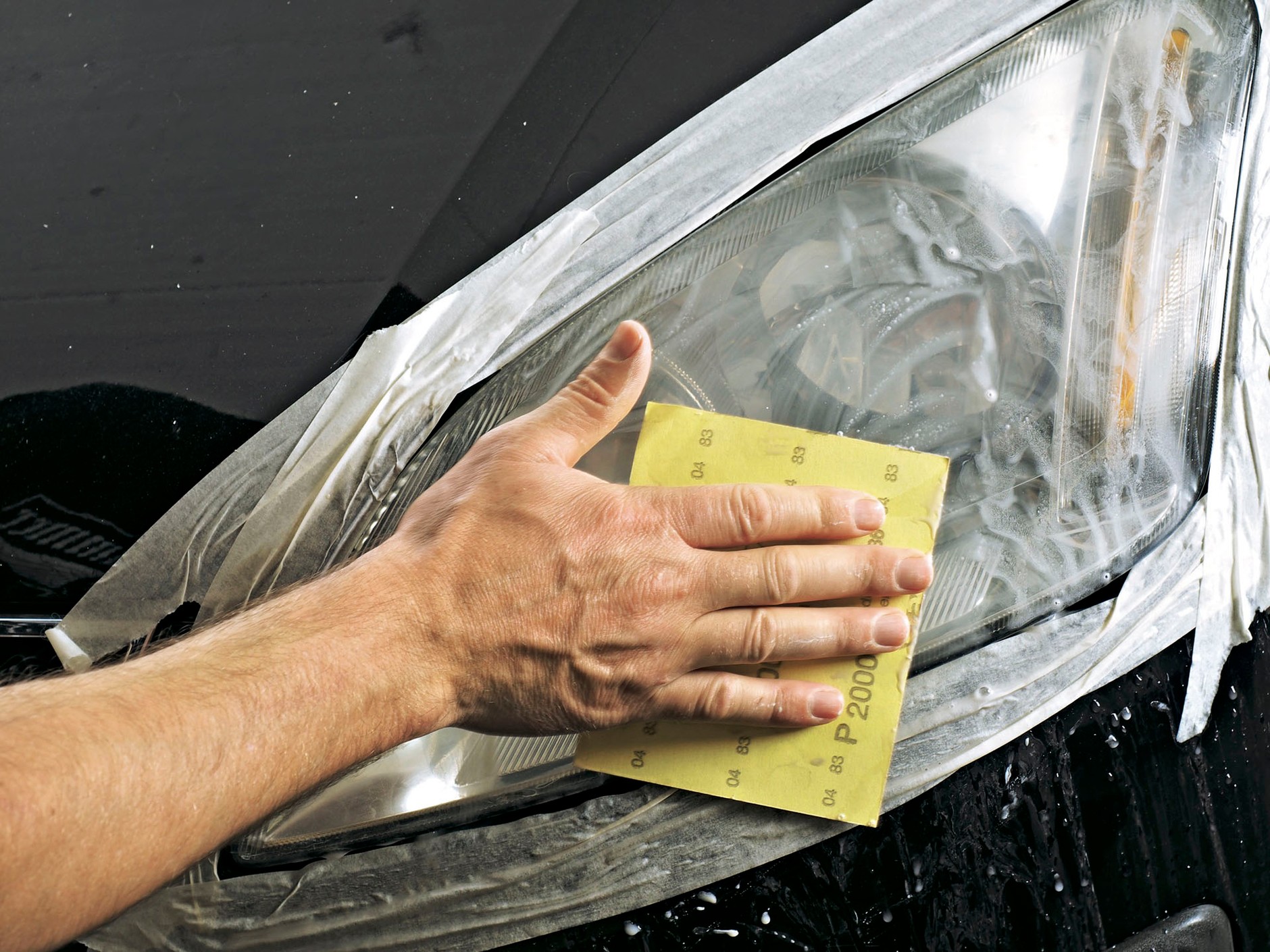 Jak samodzielnie wypolerować reflektory?