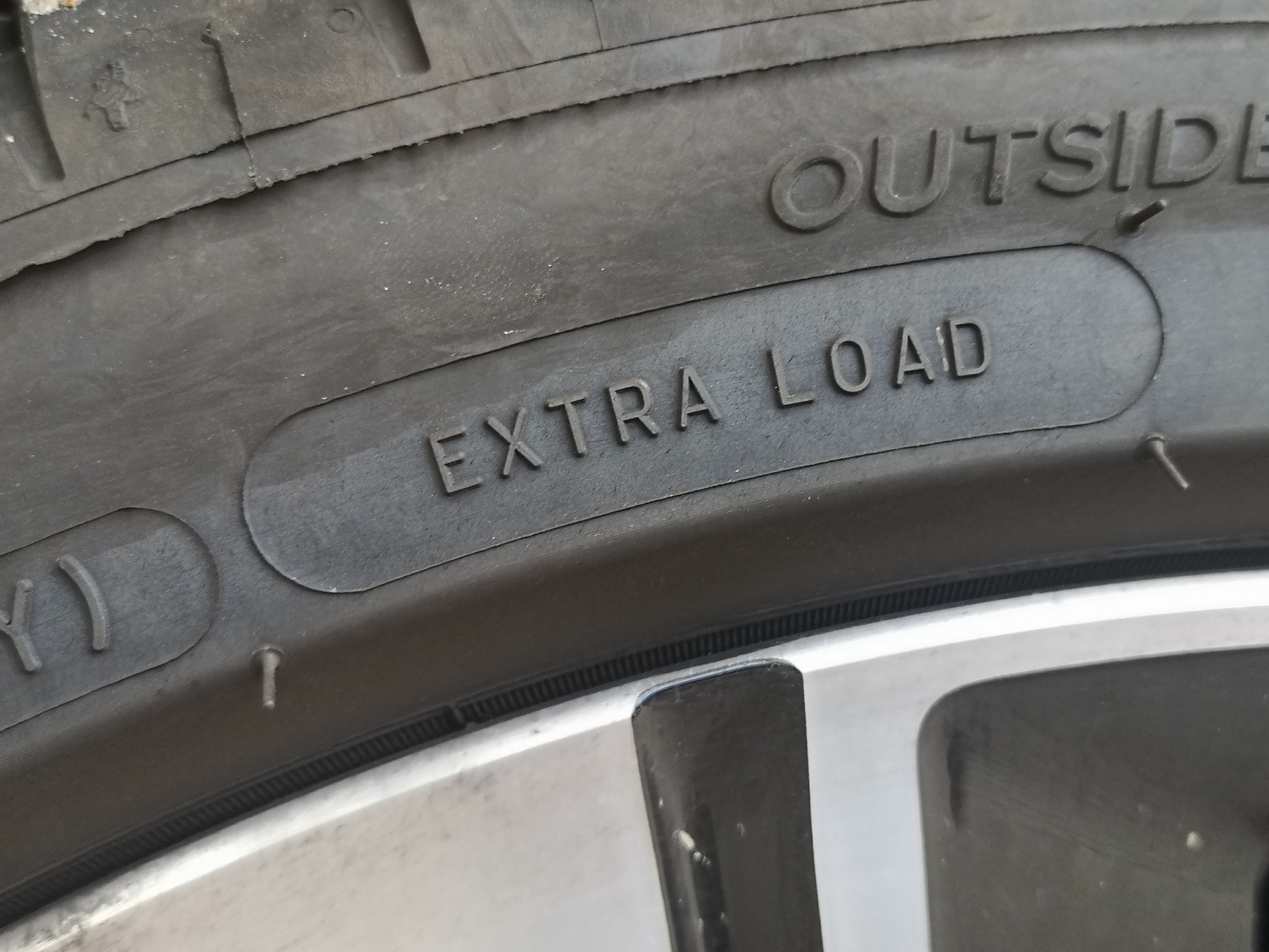 Niektóre samochody (np. dostawczaki, ale też kombi) wymagają opon o zwiększonej ładowności