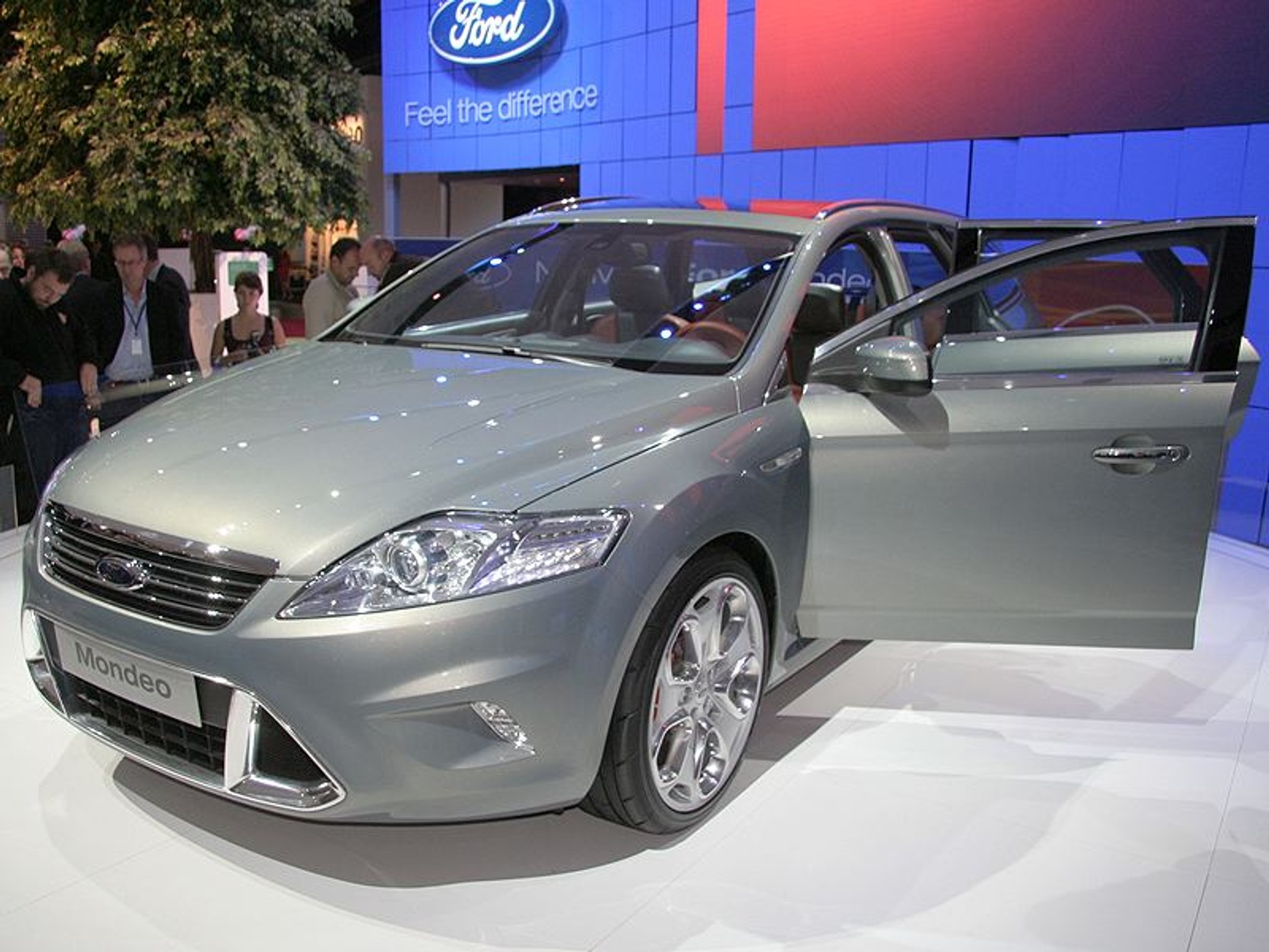 Paryż na żywo: fotogaleria z targów – Ford Mondeo