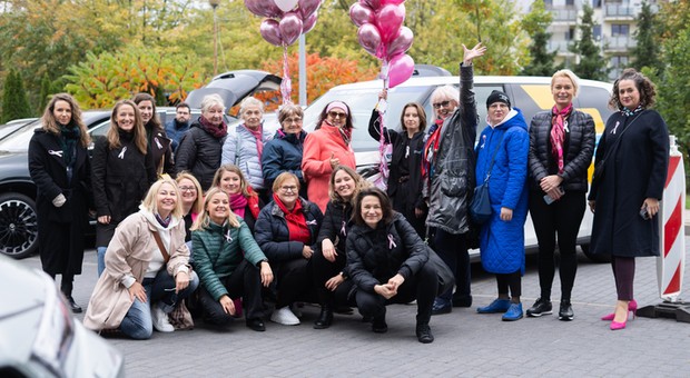 Uczestniczki EVerywoman Race przekazały środki na walkę z rakiem piersi