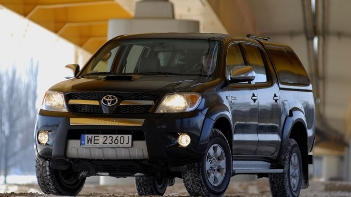 Używana Toyota Hilux: ciężarówka 4x4