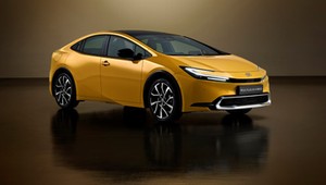 Nowa Toyota Prius. Dużo ładniejsza, prawie dwa razy mocniejsza i z fotowoltaiką