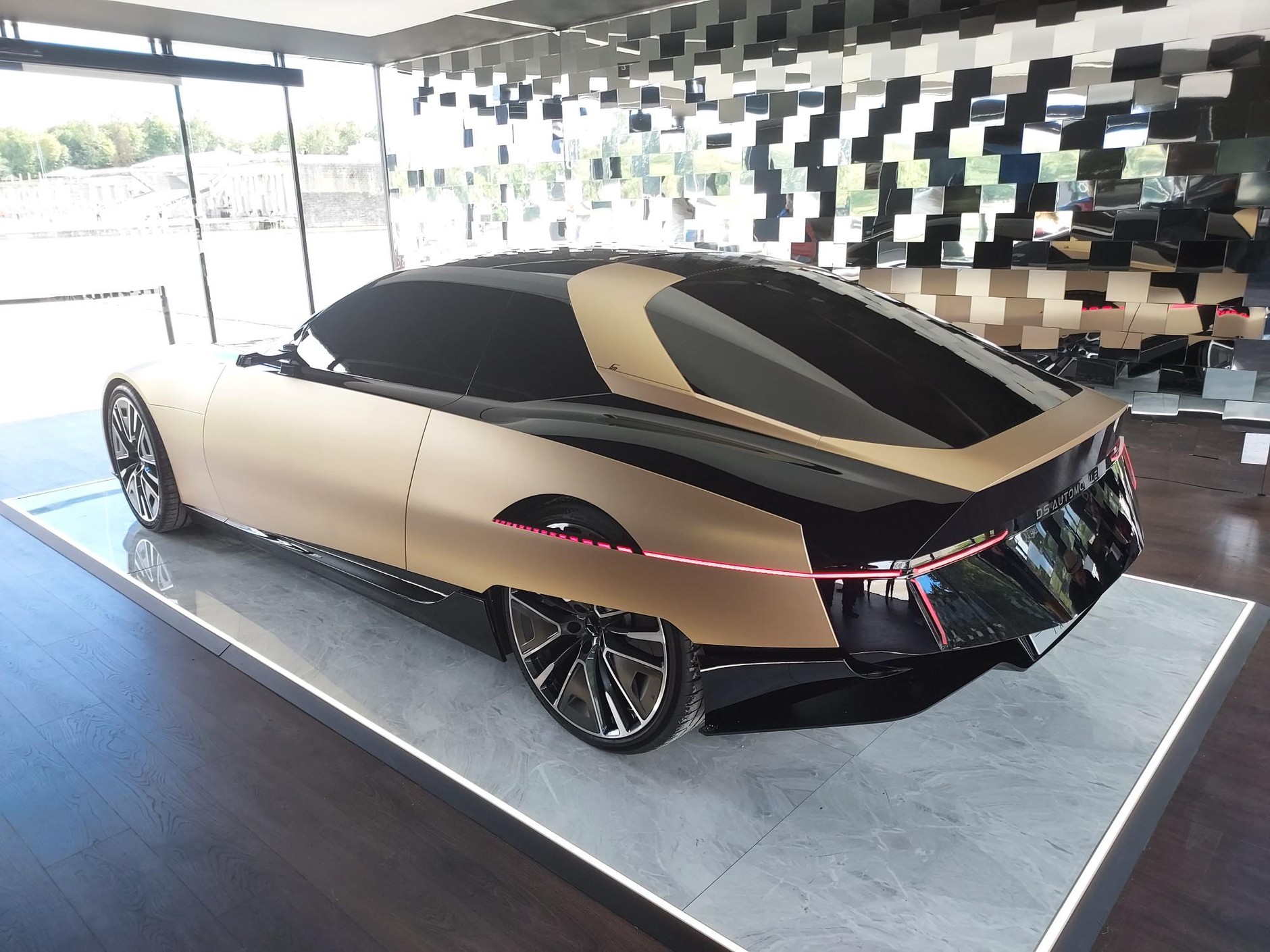 SM Tribute – studium projektowe