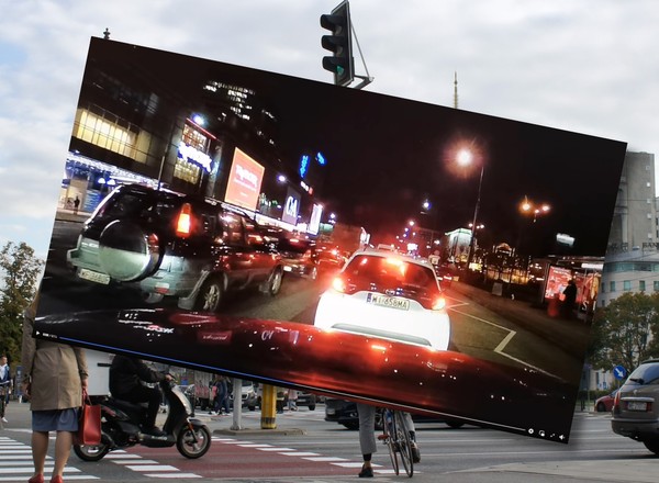 Pędził po torowisku. Wbił się w sznur aut. Wielki karambol na jednej z głównych ulic Warszawy [WIDEO]