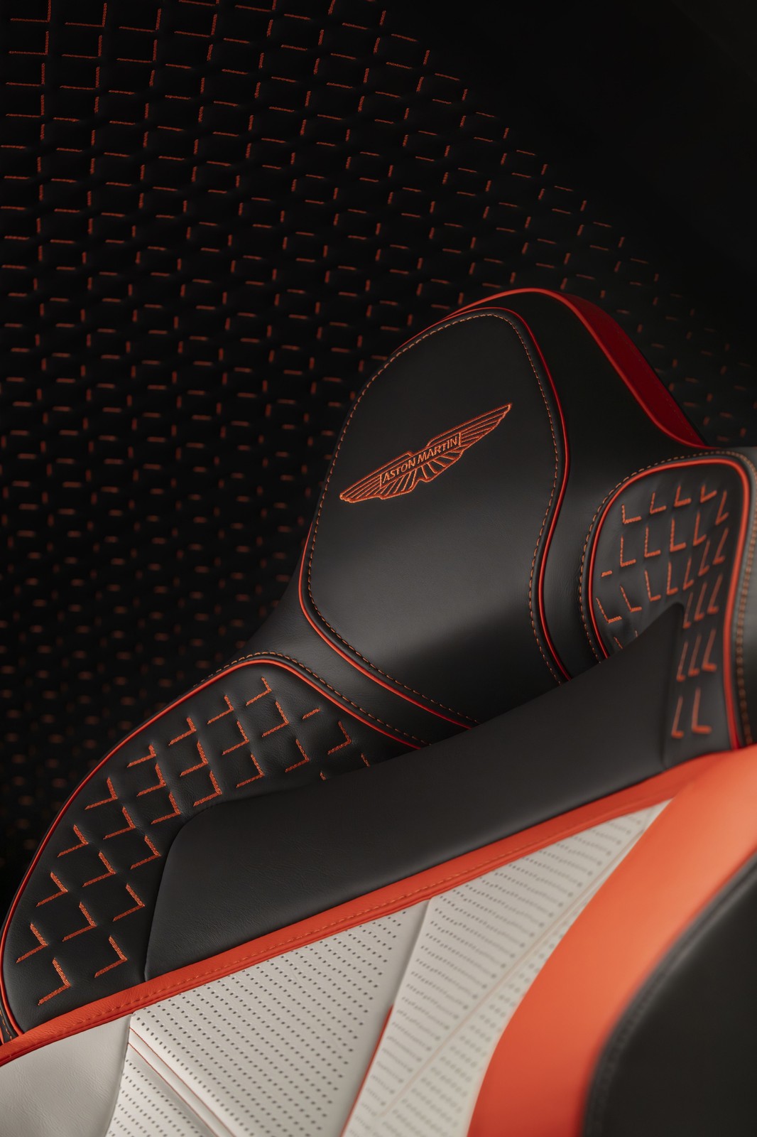 Aston Martin Valen 2026