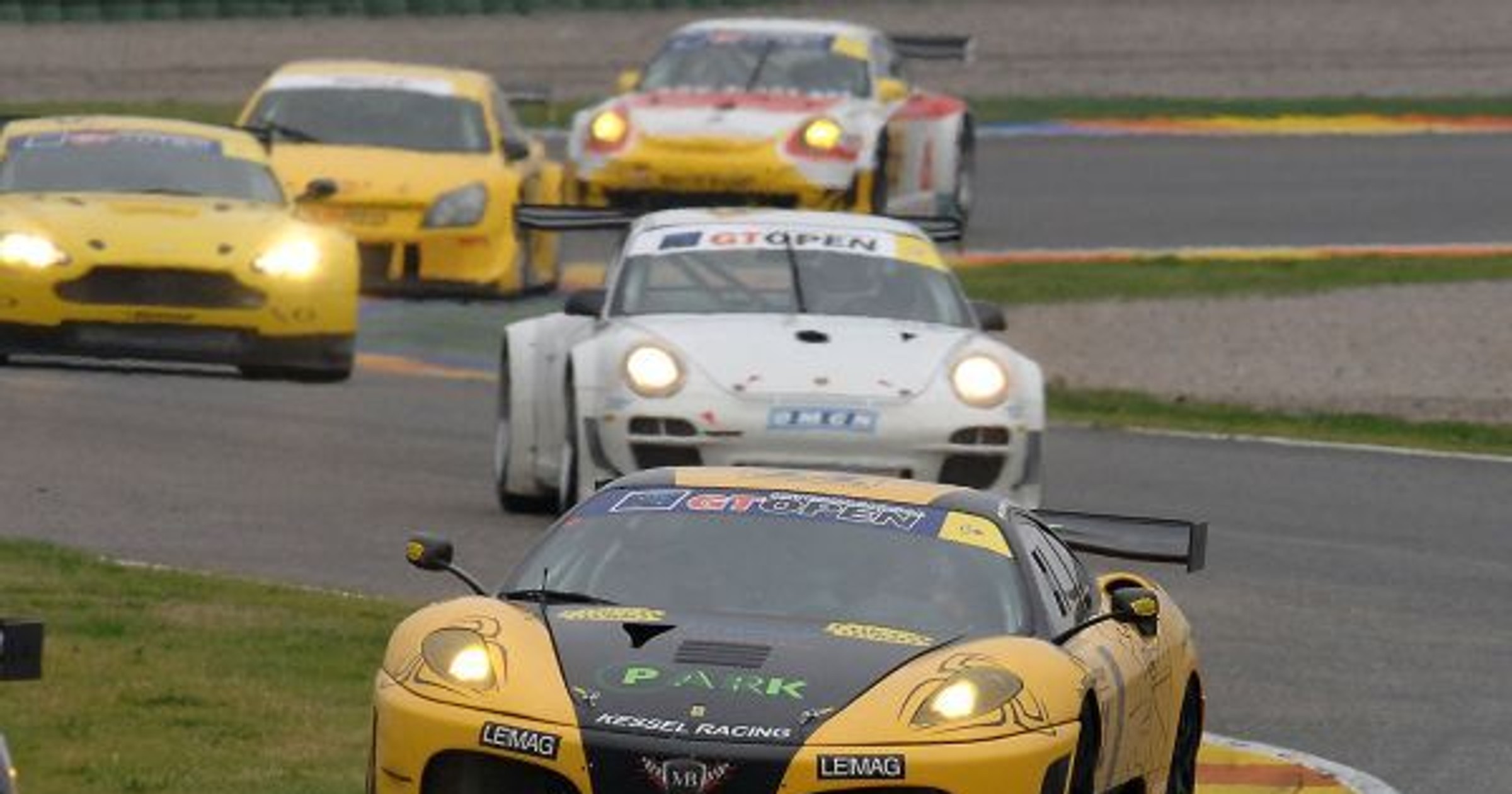 Polsko-austriacka załoga na torze Spa-Francorchamps