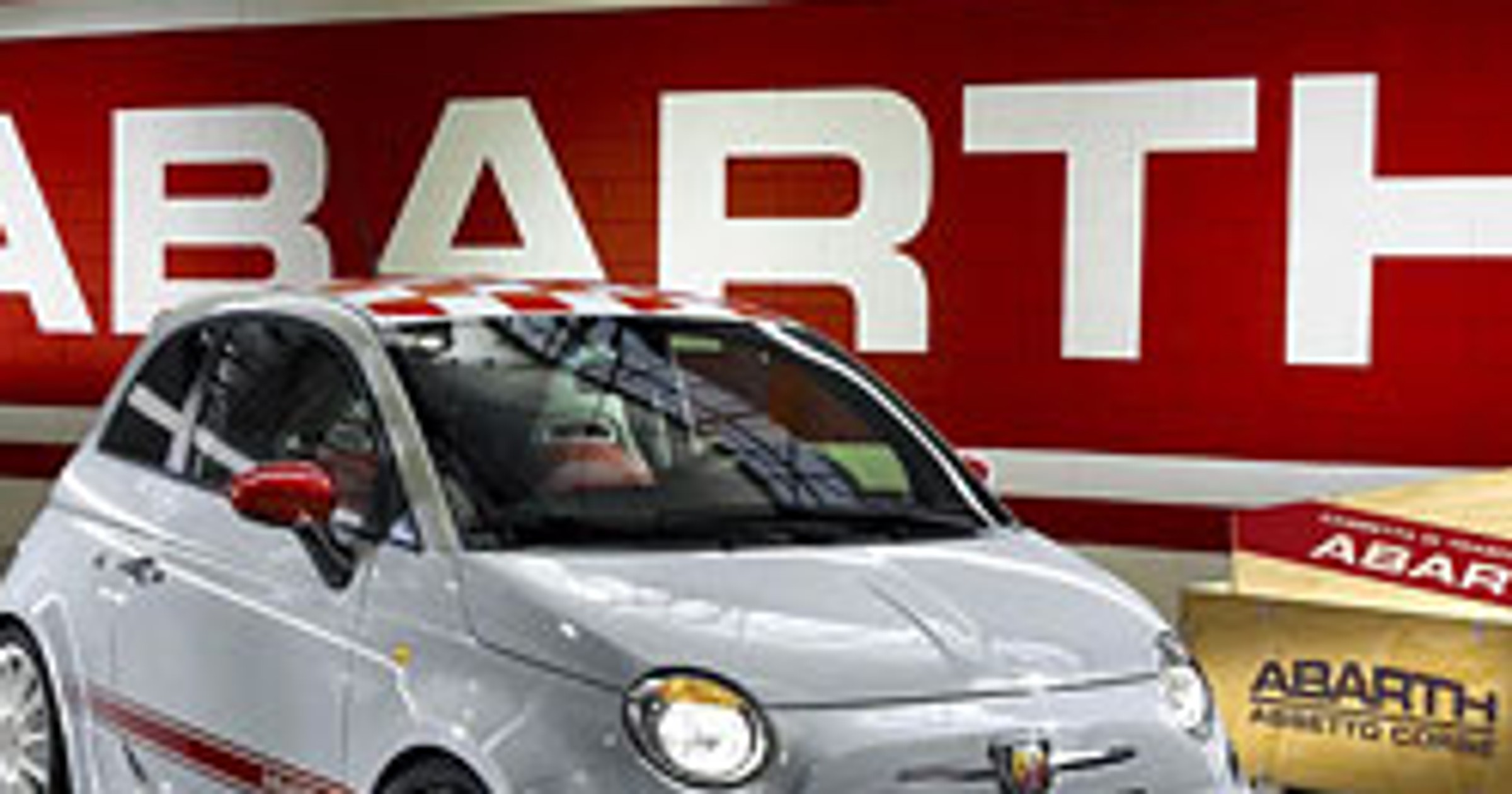 Paryż 2008: Fiat 500 Abarth Esseesse – jeszcze ostrzejsza biedronka